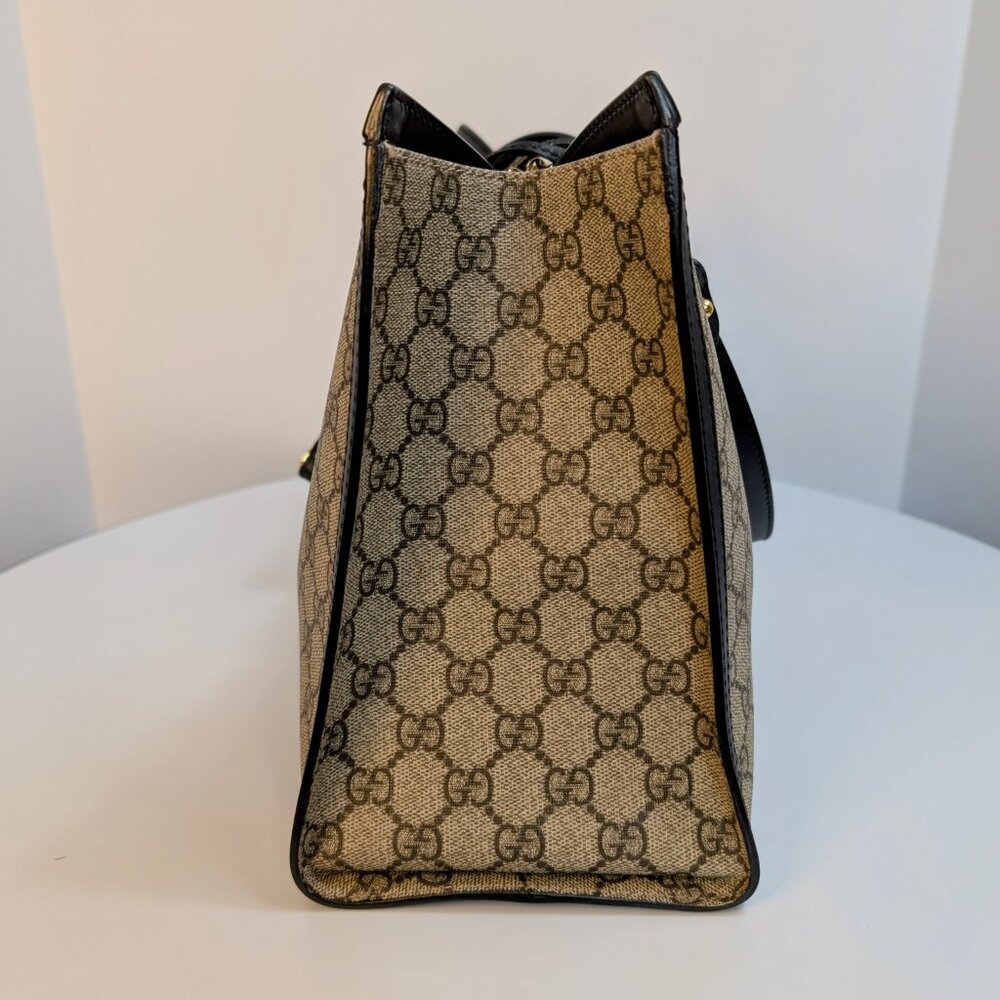 Gucci GG Supreme Padlock Large Tote Bag - Picture 11 of 16